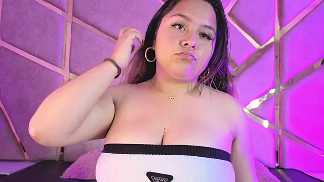 Zafiro_claire webcam