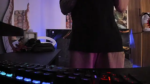 Dominatofstupid webcam