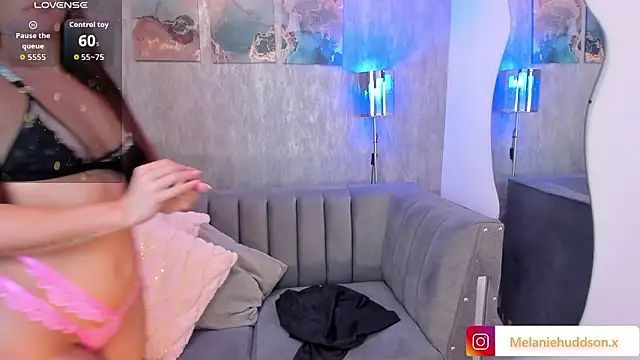 MelanieHudson_ webcam
