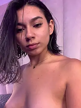 AlyssaRay webcam