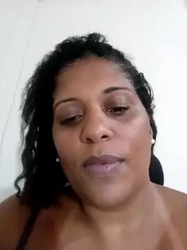 Maliaebonyfetish webcam