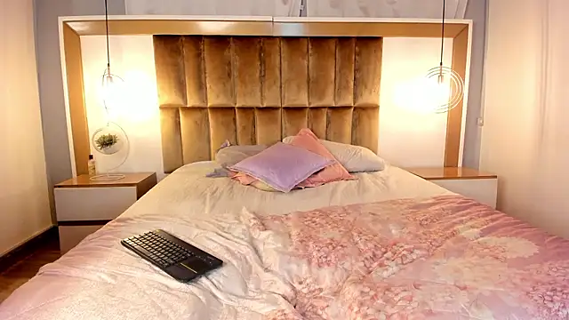 BrianaJhons19 webcam