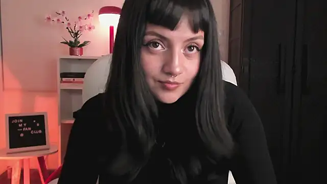 nahiapaws - Nahiapaws's free webcam - UK Sex Cams