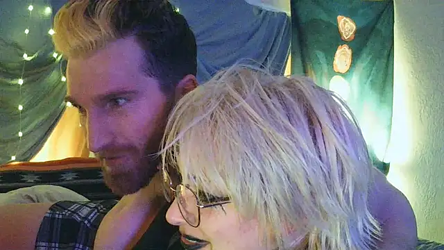 kinkycourtship - KinkyCourtship's free webcam