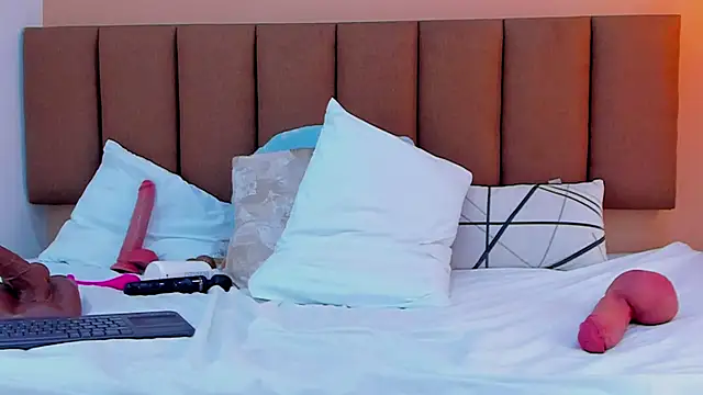 sophieturner_mg webcam