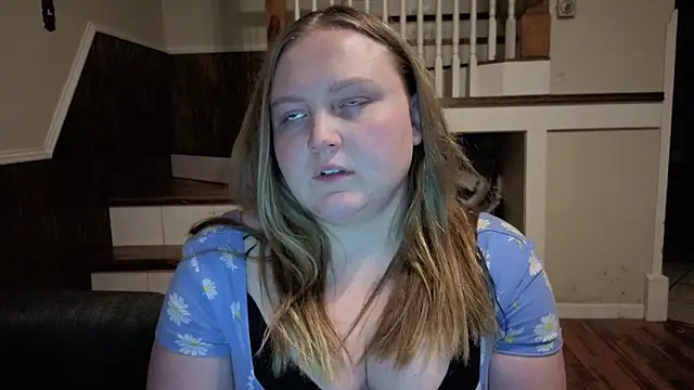 phatassblond - PhatAssBlond's free webcam