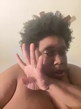 Webcam Model (bigmama_deshayyy) is live