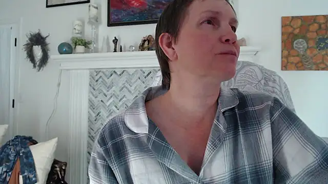 AuroraWillows's Stripchat show and profile