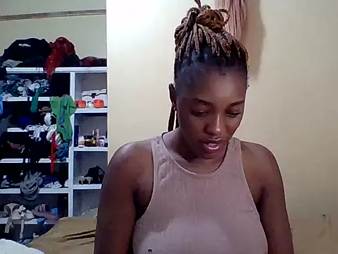 Zara_Twilight webcam