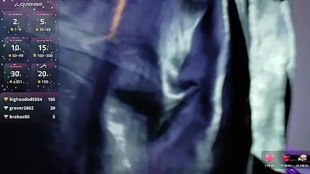 ebony_NeighborMoans webcam