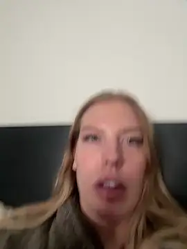 chloemillerrxx (F young) - Oil body