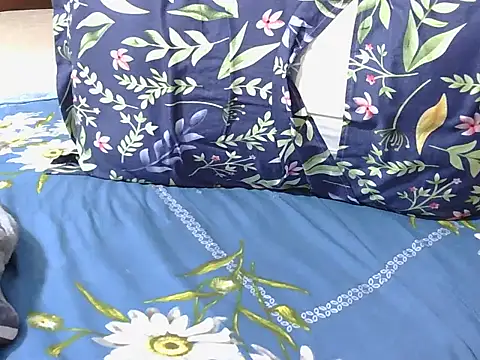 clomilan0001 - Clomilan0001's free webcam - UK Sex Cams