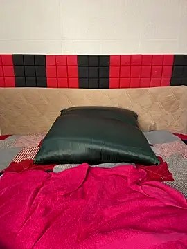 Squirt-Fuck-Queen webcam