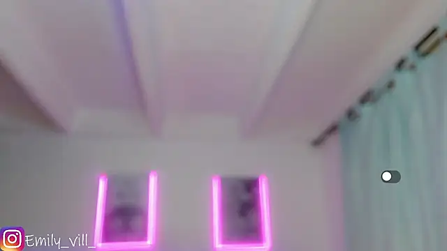 Emily_vill webcam