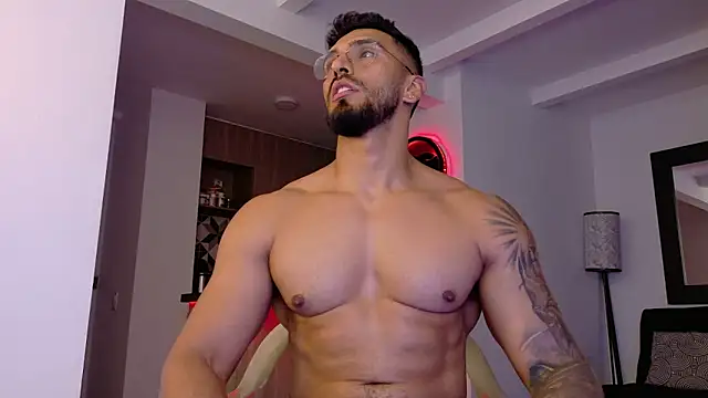tony_muscle webcam