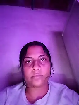 Giselabrunette25 webcam