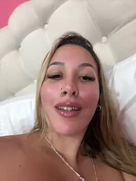 Webcam Model (miagarcia250)  is live.Free join now!