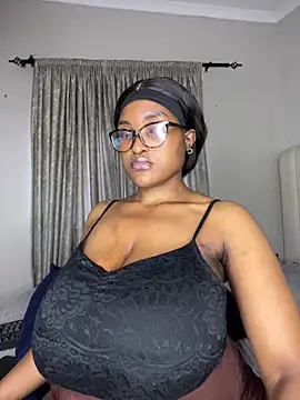 Bustygoddess32 webcam