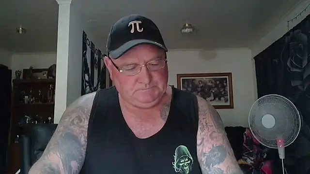 KINKYBLUEYES69 webcam