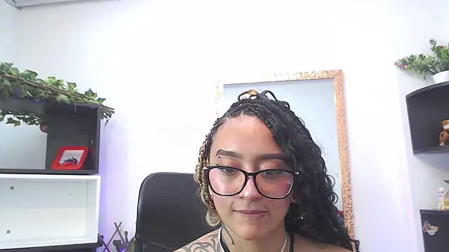 Miaa_Thopmson_ webcam