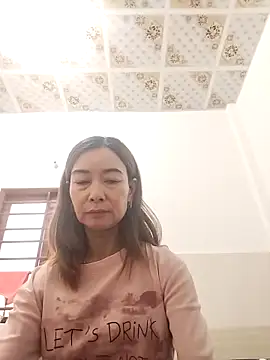 Sexy-ladyboobs69 webcam