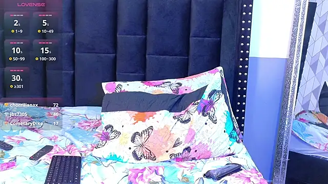 EbonyCoWorker webcam