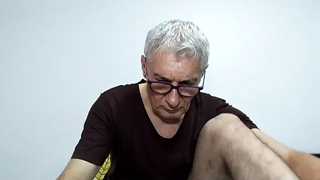 BIGUNCUTHARDCOCK webcam