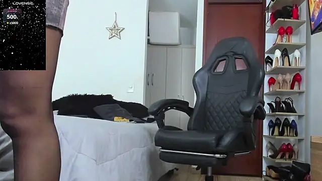 SophieBaker__ webcam