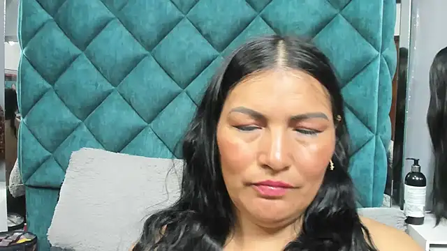 PENELOPELEWISs webcam