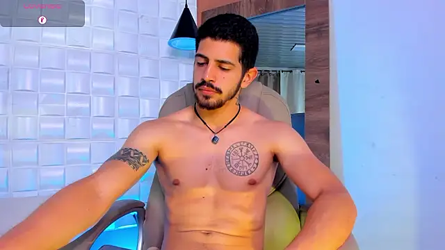 AlejandroStormm webcam