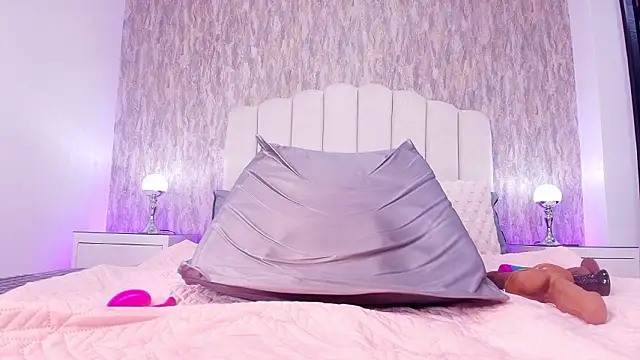 raven_lilith_ webcam