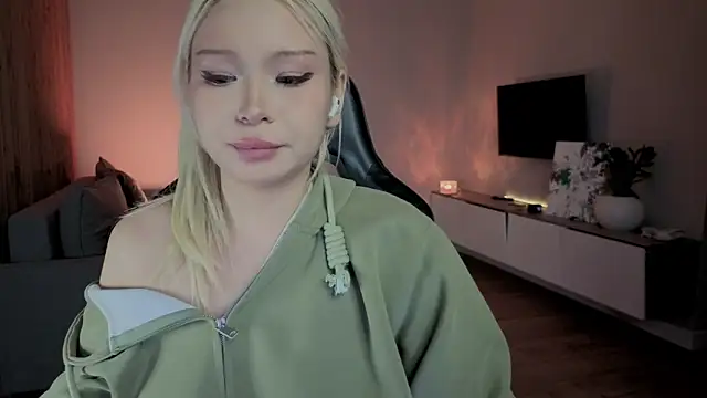 rileymee - RileyMee's free webcam