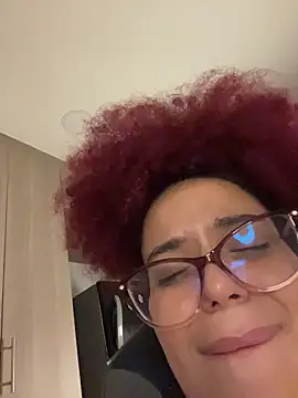 Webcam Model (Leyah__)  is live.Free join now!