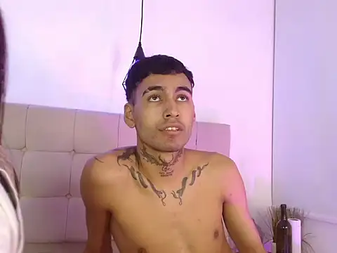 love_birds_69 webcam