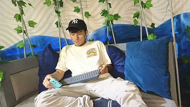 isaac_grimm - Isaac_grimm's free webcam - UK Sex Cams