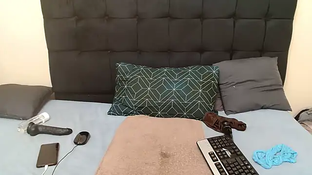 CaramelBootty webcam