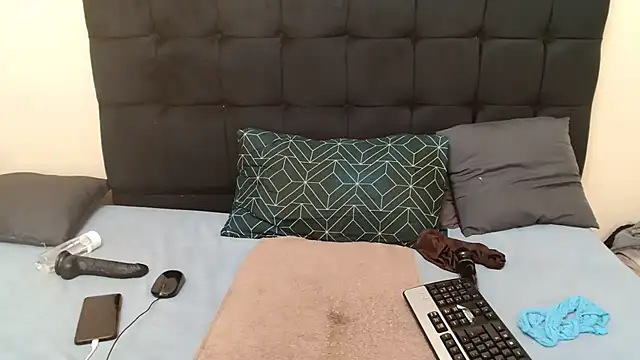 CaramelBootty webcam