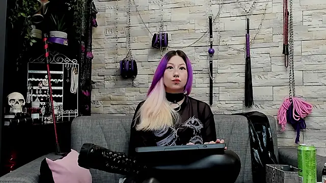 CruelMistress webcam