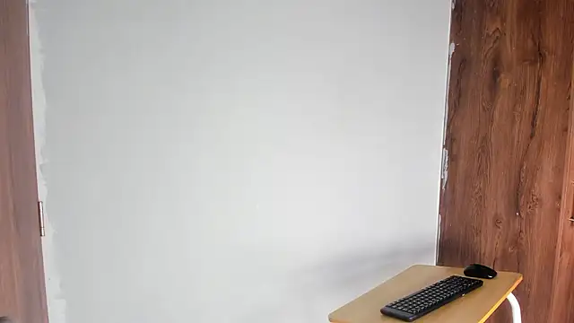 lowielblack - Lowielblack's free webcam - UK Sex Cams