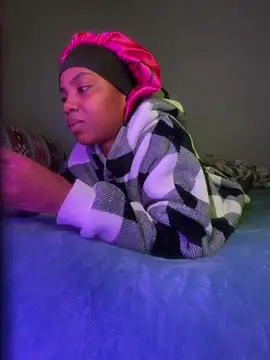 TheRealOshunQueen webcam