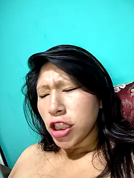 Webcam Model (Giviper1)  is live.Free join now!