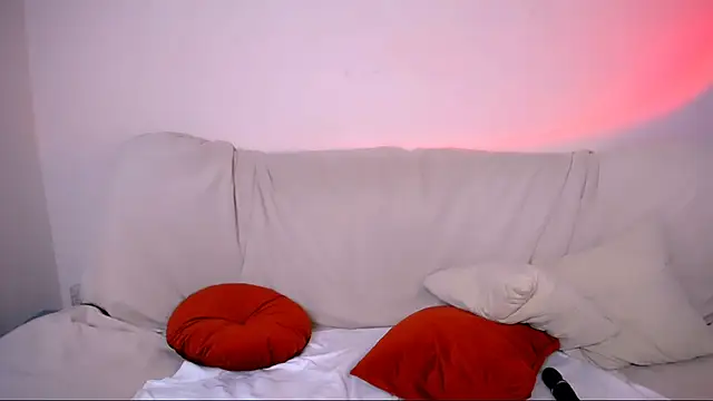 elenamonroe - ElenaMonroe's free webcam - UK Sex Cams