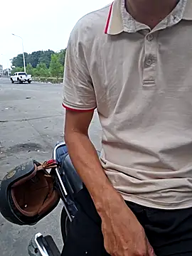 huykkk99 (M young) - want to make money