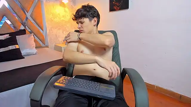 kraven_lust (M young) - KRAVEN NAKED!🍆🍑