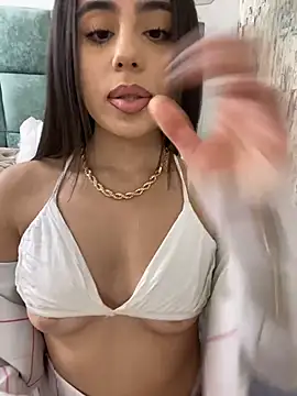 Webcam Model (AbyThompson)  is live.Free join now!