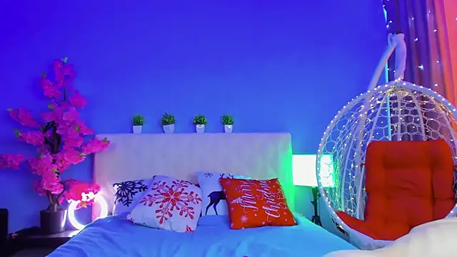 gina_gina_love (F young) - slap tits