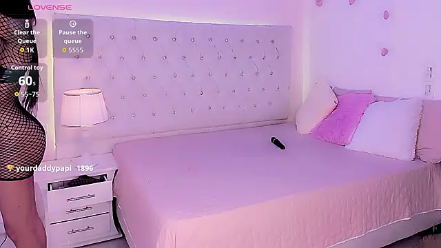 Michell_simons webcam