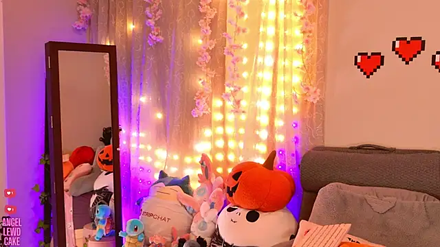 Angel-Lewd-Cake webcam