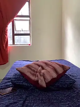 Webcam Model (Lady-Amina)  is live.Free join now!