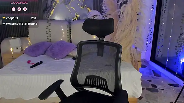 SarahCastro1_ webcam